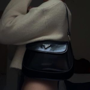 Prada Nylon phối quần cargo + crop top